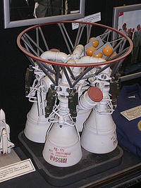 200px-RD-170_rocket_engine.jpg
